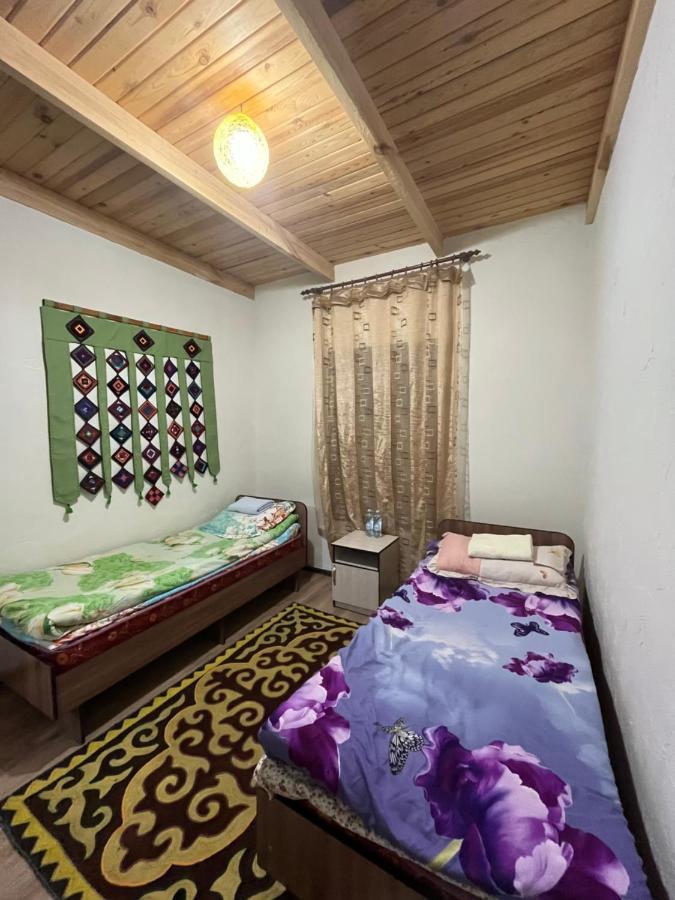 Guest House Guljan Bokonbayevo Bagian luar foto