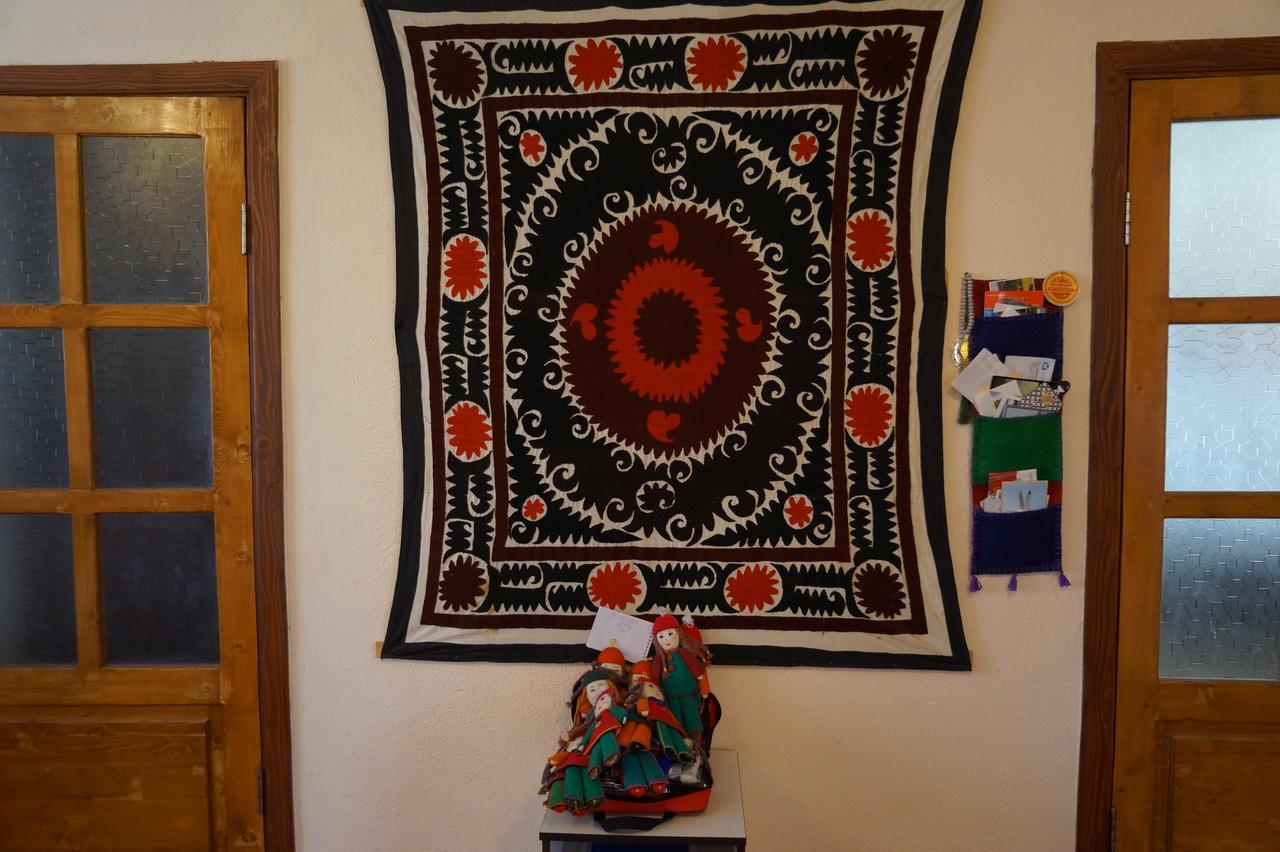 Guest House Guljan Bokonbayevo Bagian luar foto