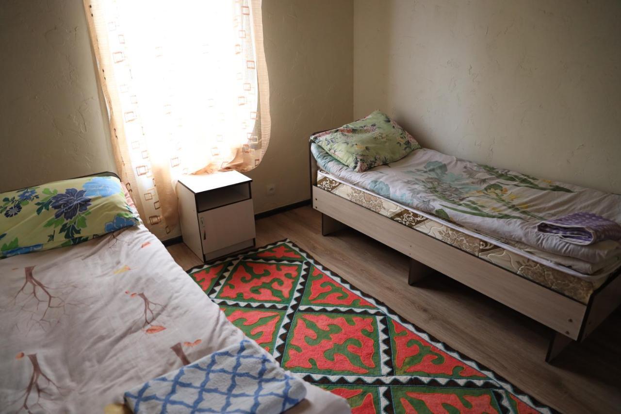 Guest House Guljan Bokonbayevo Bagian luar foto